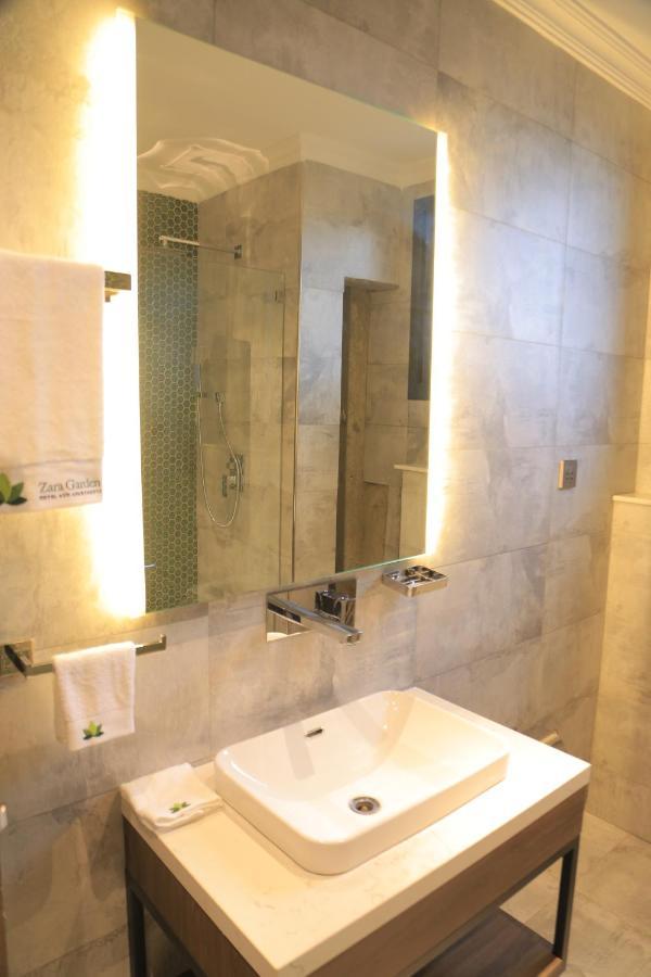 Zara Garden Hotel And Apartments Kampala Luaran gambar