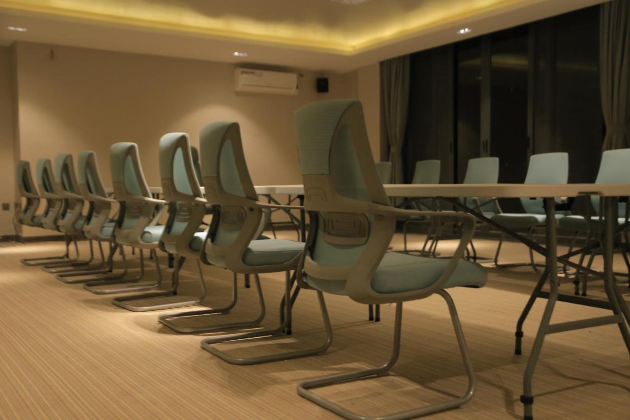 Zara Garden Hotel And Apartments Kampala Luaran gambar
